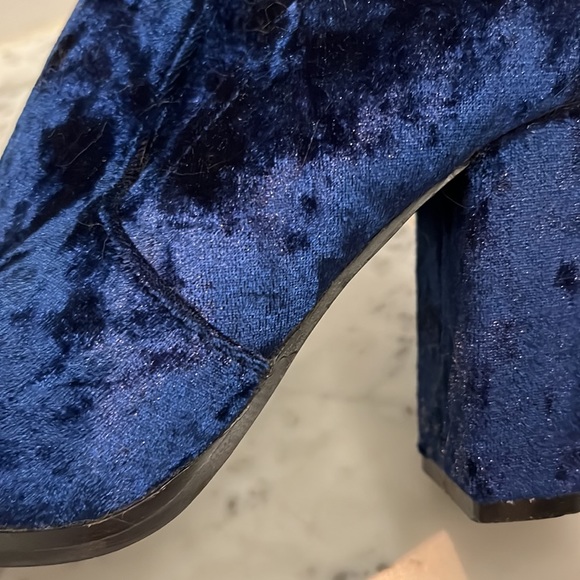 Blue Velvet Steve Madden Boots - Picture 4 of 5